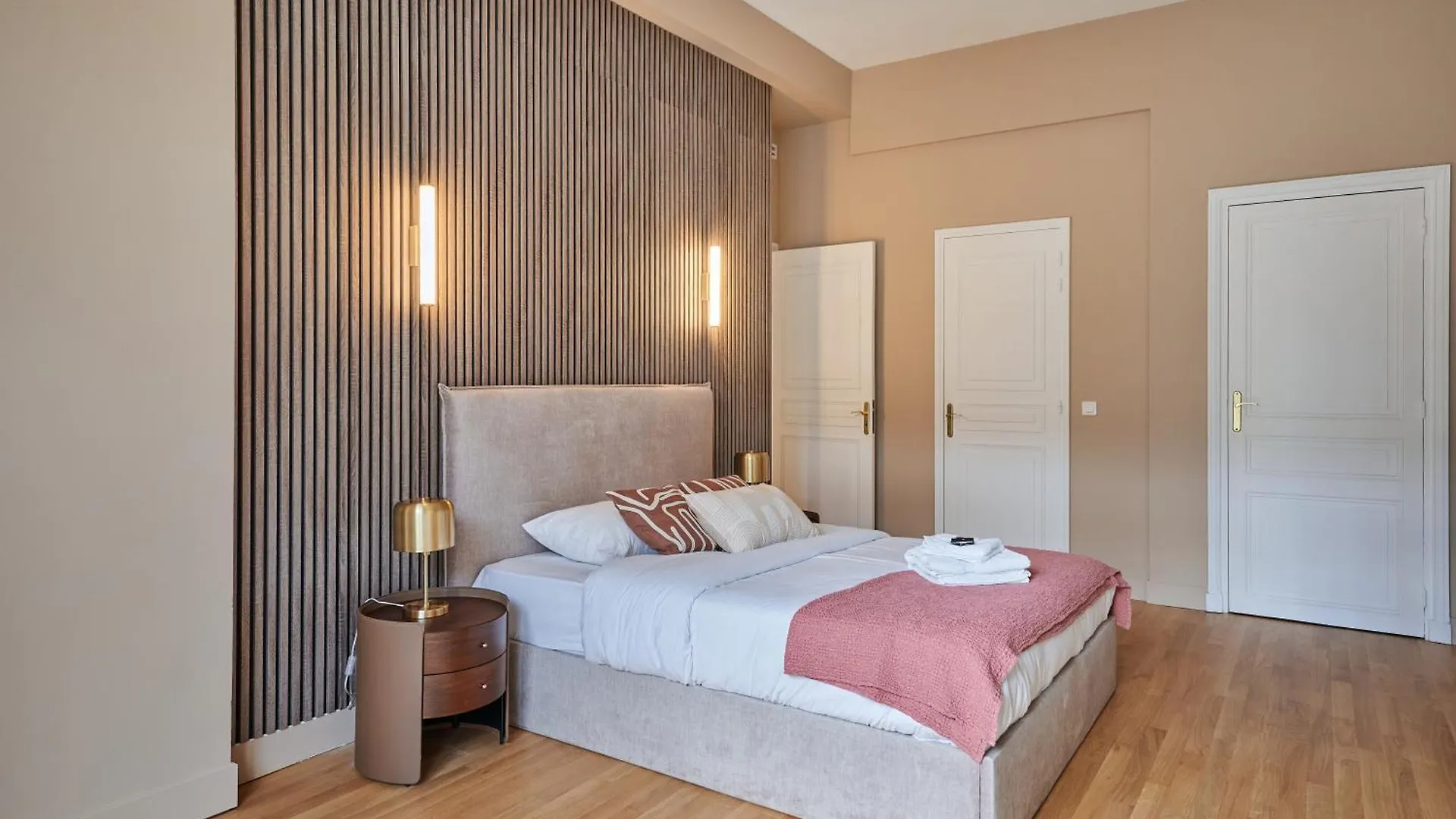 Elegant 2-Bedroom Apartment - Trocadero Párizs