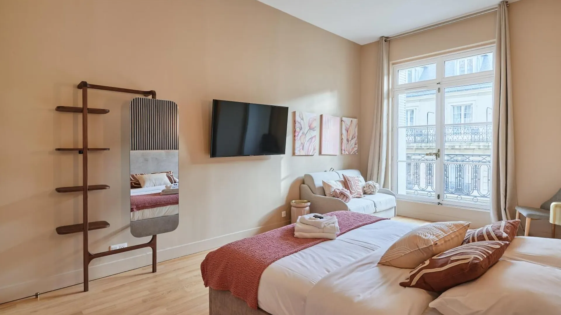 Elegant 2-Bedroom Apartment - Trocadero Párizs